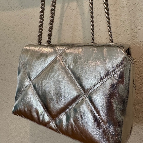 New Tory Burch Kira Metallic Diamond Quilt Convertible Shoulder Bag Purse Silver - Picture 6 of 13